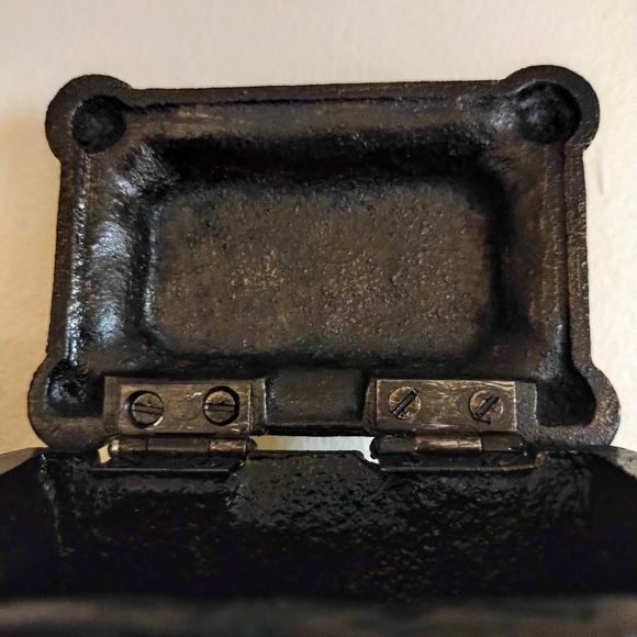 French Cast Iron Foundry Box - Picture 6 of 6